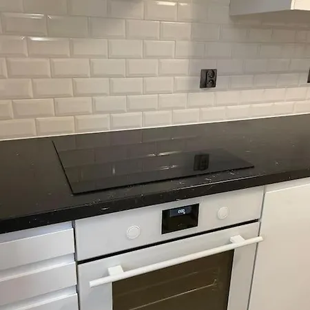 Piekne, Nowoczesne Mieszkanie Na Ulicy Chmielnej, Samo Centrum. Apartamento Varsovia