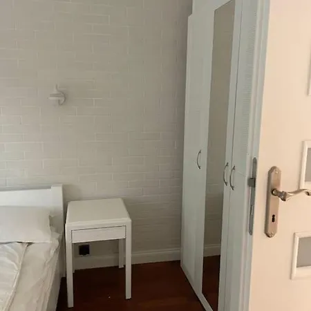 Apartamento Piekne, Nowoczesne Mieszkanie Na Ulicy Chmielnej, Samo Centrum. Varsovia